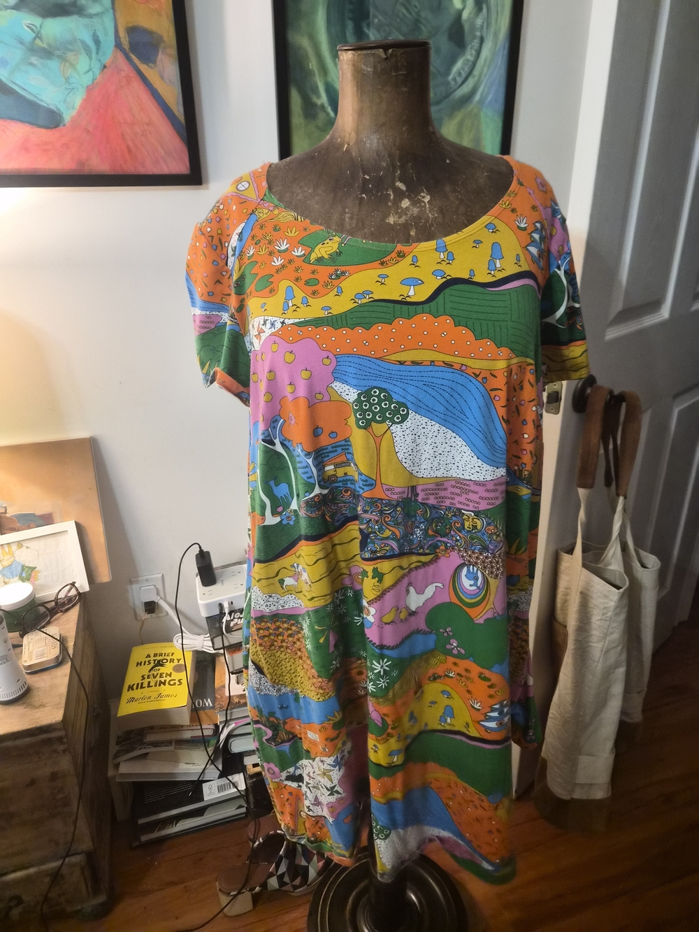 Colorful Scenic Print Scoop Neck Women’s Top